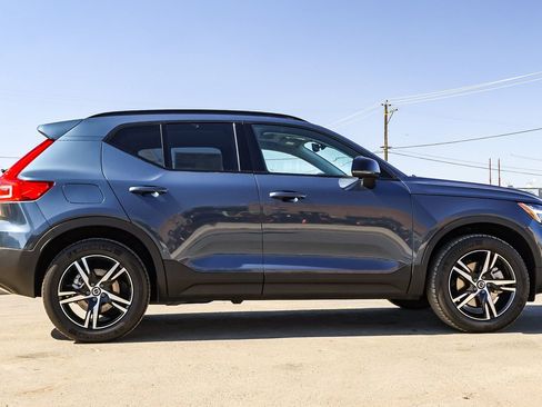 New 2026 Volvo XC40 B5 Core image 4