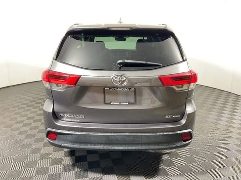 Used 2017 Toyota Highlander SE AWD/4WD image 15