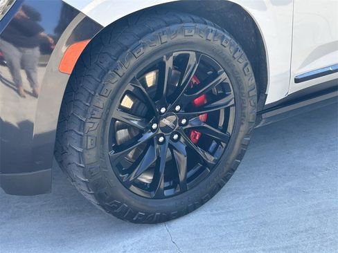 Used 2024 GMC Yukon Denali Ultimate image 9