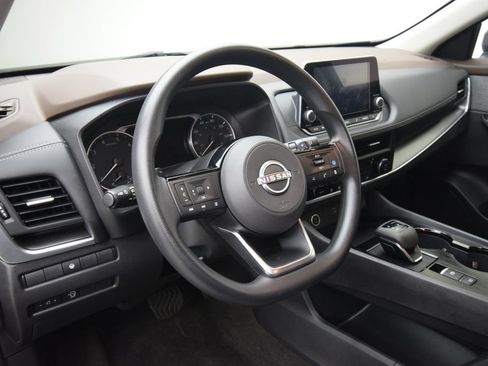 Used 2023 Nissan Rogue SV AWD/4WD image 15