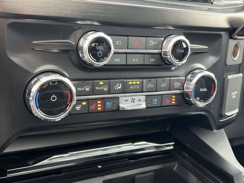 New 2026 Ford F350 Lariat w/ Black Appearance Package image 21