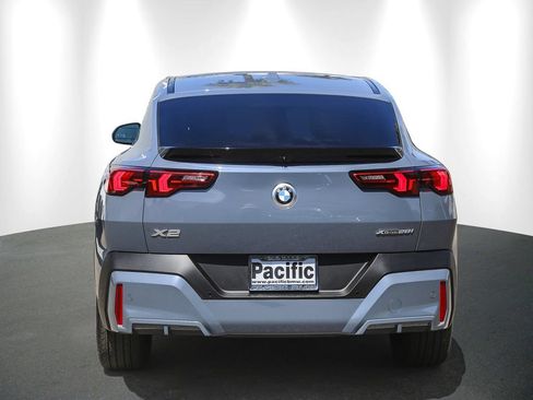 Used 2026 BMW X2 xDrive28i w/ Technology Package AWD/4WD image 5