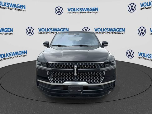 Used 2025 Lincoln Navigator Reserve AWD/4WD image 17