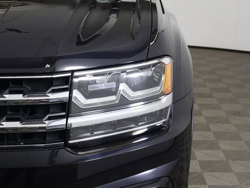 Used 2019 Volkswagen Atlas SEL R-Line image 18