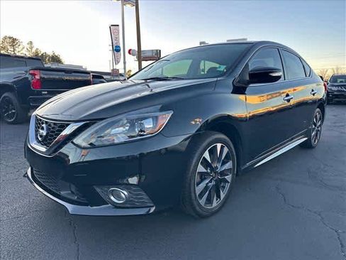 Used 2019 Nissan Sentra SR w/ Exterior Package image 7