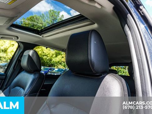 Used 2025 MAZDA CX-70 3.3 Turbo w/ Preferred Package AWD/4WD image 18