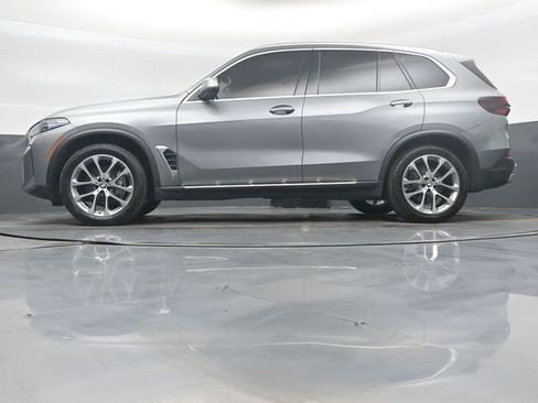 Used 2025 BMW X5 xDrive40i AWD/4WD image 39