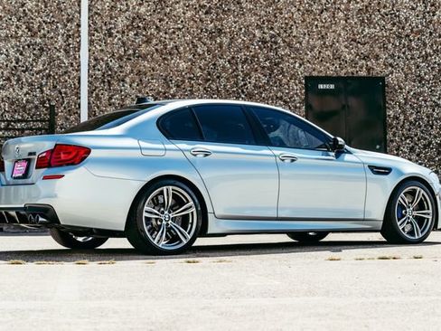 Used 2013 BMW M5 RWD image 52