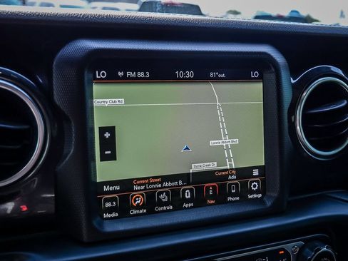 Used 2021 Jeep Wrangler Unlimited Sahara AWD/4WD image 34