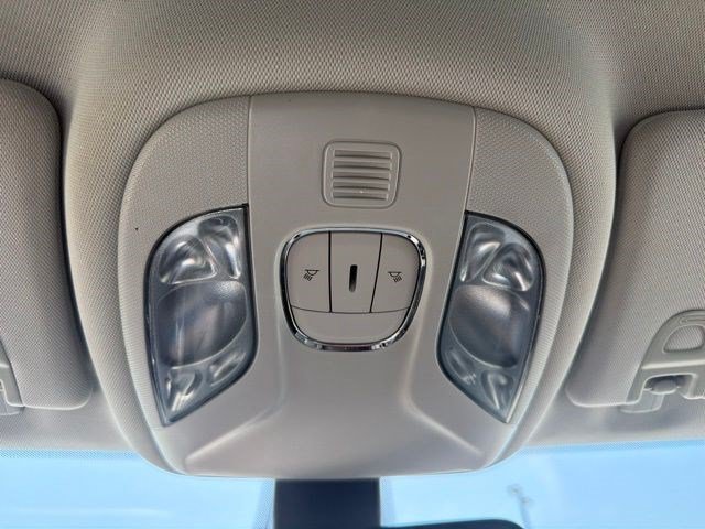Used 2019 Jeep Compass Limited AWD/4WD image 30