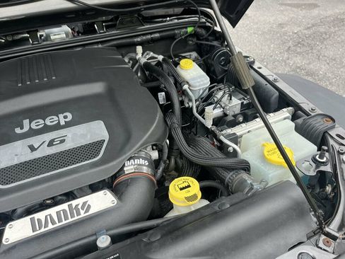Used 2018 Jeep Wrangler Unlimited Sport S AWD/4WD image 51