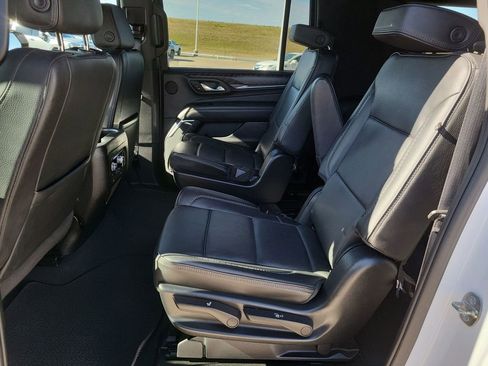 Used 2023 GMC Yukon XL Denali image 24