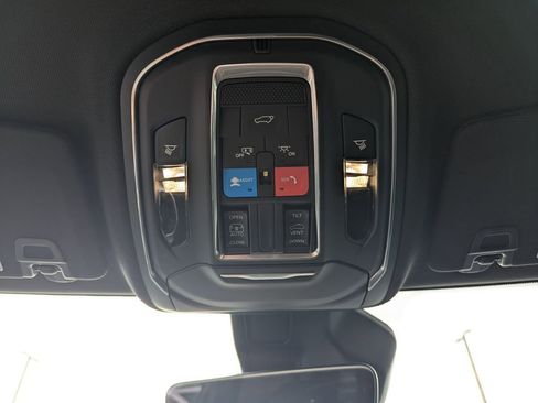 New 2025 Jeep Grand Cherokee Altitude RWD image 28