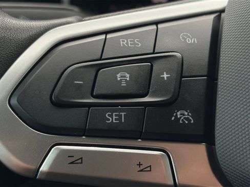 Used 2024 Volkswagen Jetta Sport FWD image 33