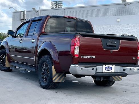 Used 2017 Nissan Frontier SV w/ SV Value Truck Package RWD image 4