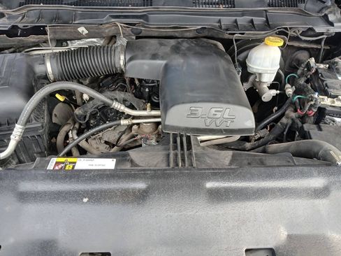 Used 2019 RAM 1500 Classic SLT AWD/4WD image 20