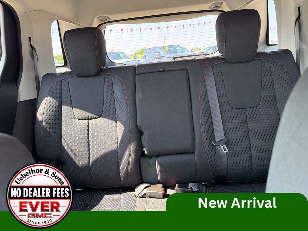 Used 2013 GMC Terrain SLE FWD image 19