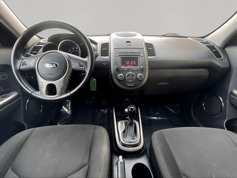 Used 2013 Kia Soul + w/ Audio Pkg FWD image 7