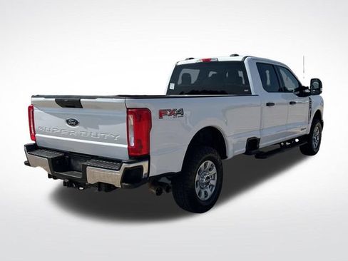 Used 2024 Ford F250 XLT AWD/4WD image 9