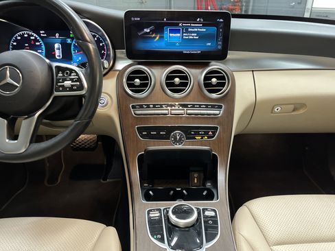 Used 2021 Mercedes-Benz C 300 4MATIC Sedan image 29