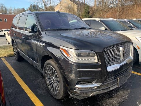 Used 2019 Lincoln Navigator Reserve image 4