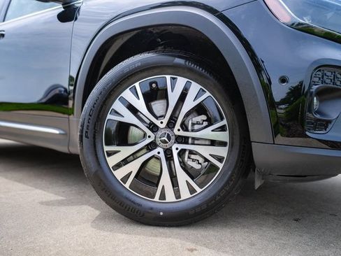 Certified 2025 Mercedes-Benz GLB 250 image 3