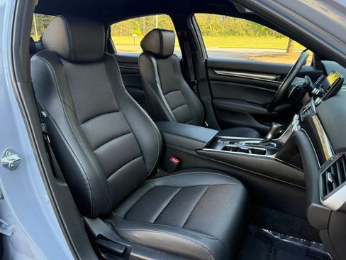 Used 2022 Honda Accord Sport image 24