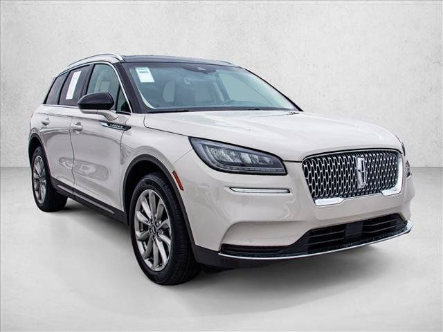 Used 2021 Lincoln Corsair AWD w/ Premium Package image 3