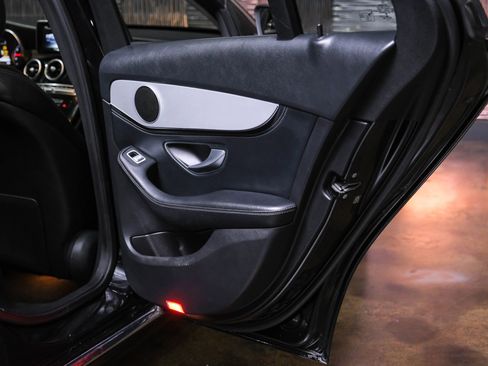 Used 2015 Mercedes-Benz C 300 Sedan image 42