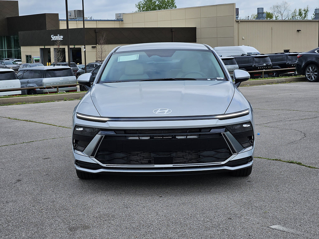 New 2026 Hyundai Sonata SEL FWD image 2