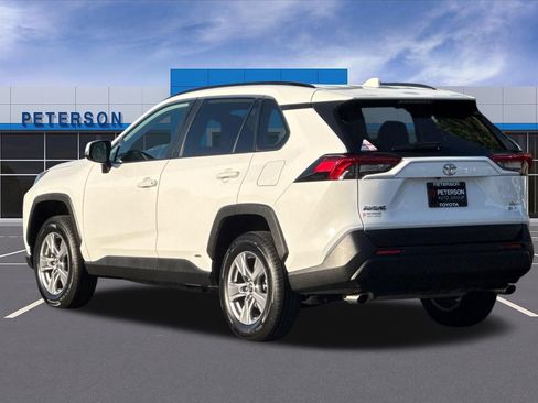 Used 2025 Toyota RAV4 XLE AWD/4WD image 6