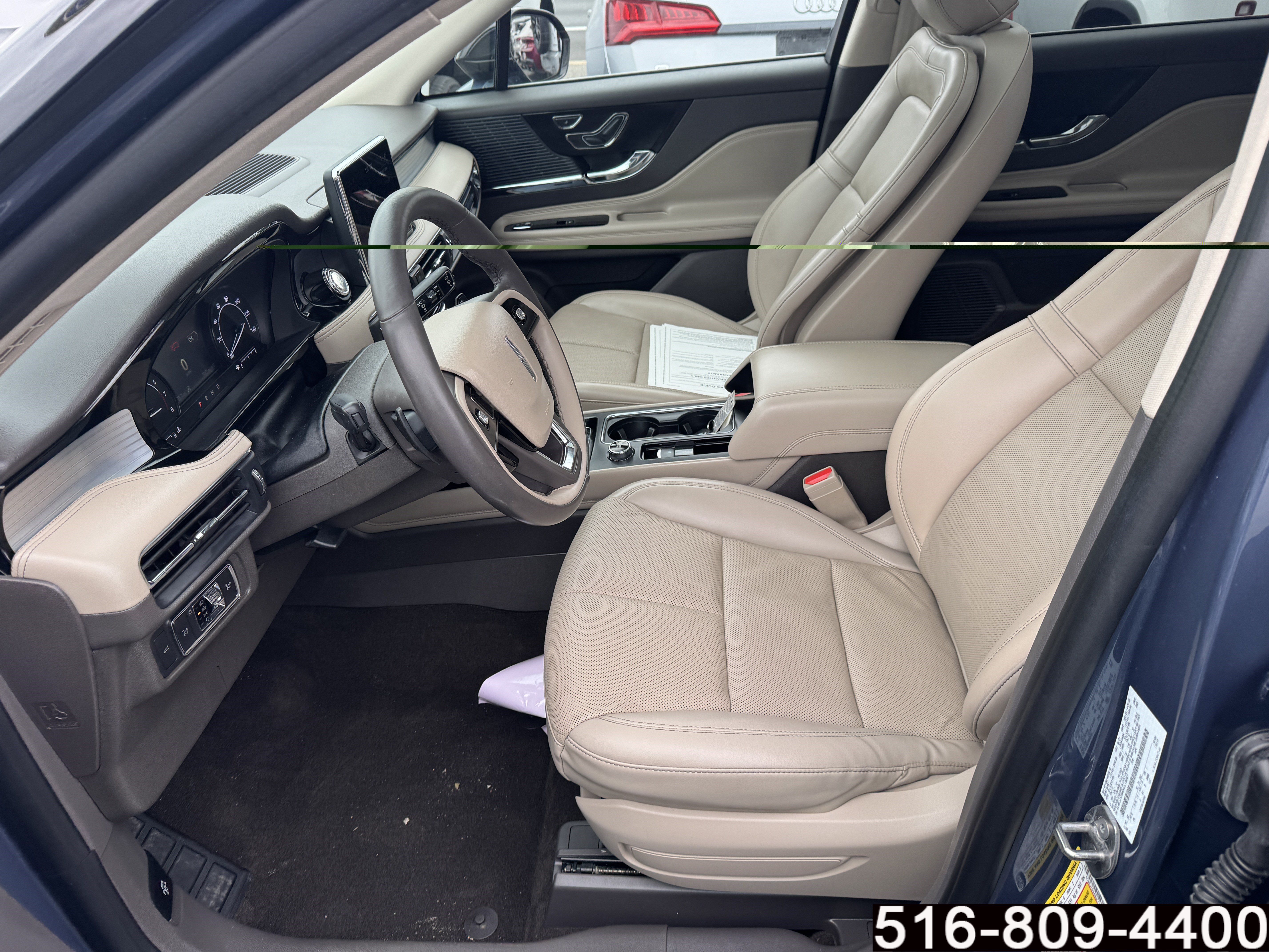 Used 2022 Lincoln Corsair AWD w/ Premium Package image 25