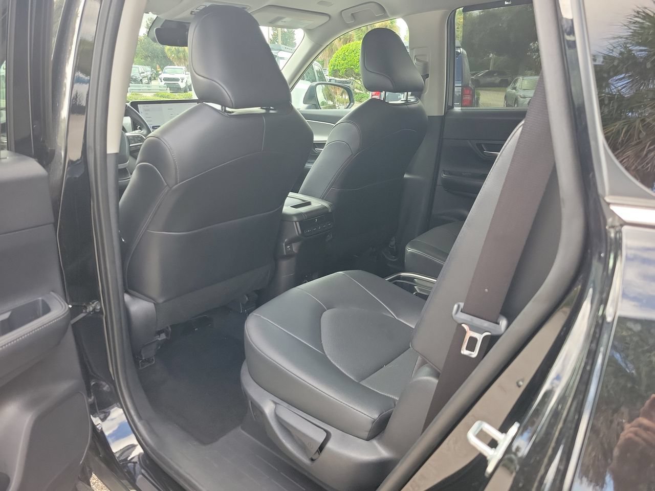 Used 2025 Toyota Grand Highlander FWD image 9