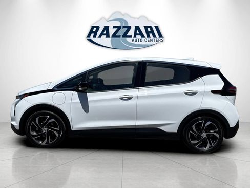 Used 2023 Chevrolet Bolt LT w/ Infotainment Package FWD image 6