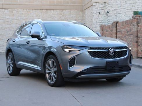 Used 2022 Buick Envision Avenir w/ Technology Package II image 2