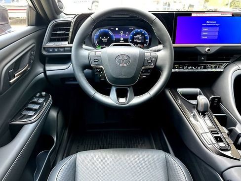 New 2026 Toyota Crown Signia image 18