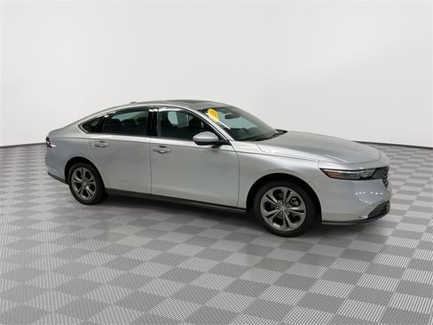 Used 2024 Honda Accord EX image 12