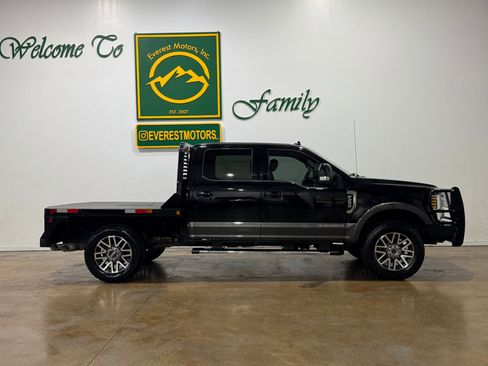 Used 2019 Ford F250 Lariat w/ Lariat Value Package image 9