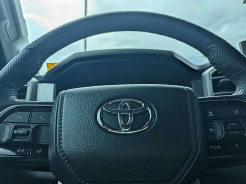 Used 2024 Toyota Tundra Limited AWD/4WD image 32