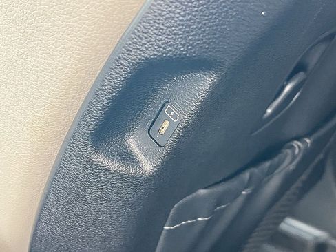 Used 2023 Kia Telluride SX image 12