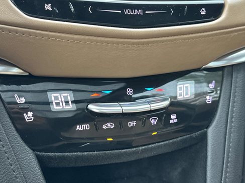 Used 2019 Cadillac XT5 Platinum image 21