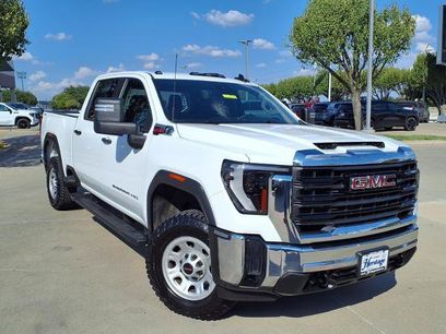Used 2024 GMC Sierra 2500 Pro w/ Convenience Package