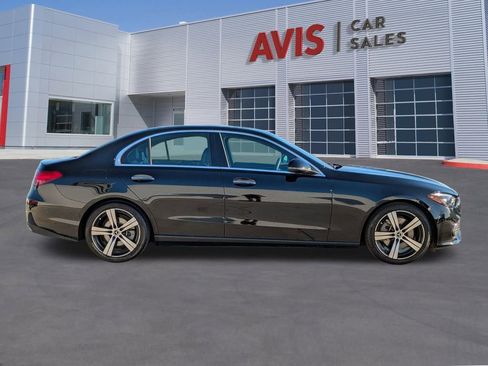 Used 2025 Mercedes-Benz C 300 4MATIC Sedan image 5
