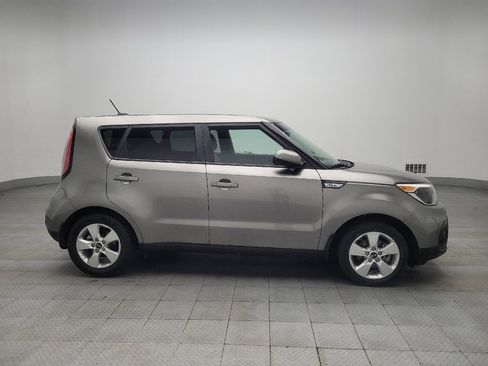 Used 2019 Kia Soul image 11