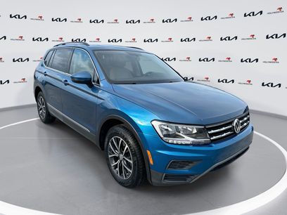 Used 2020 Volkswagen Tiguan SE w/ Panoramic Sunroof Package