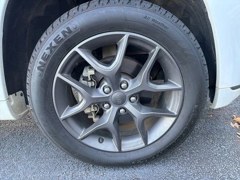 Used 2020 Jeep Grand Cherokee Limited X image 28