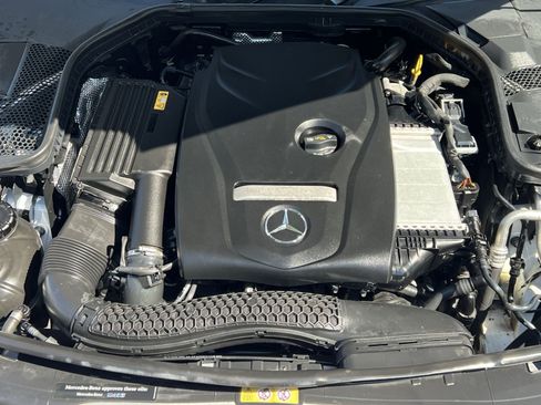 Used 2018 Mercedes-Benz C 300 4MATIC Sedan image 34