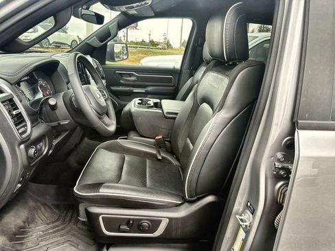 Used 2025 RAM 1500 Laramie AWD/4WD image 11