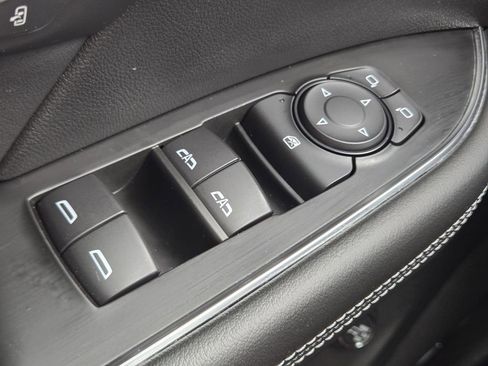 Used 2022 Buick Envision Essence w/ Technology Package I image 31