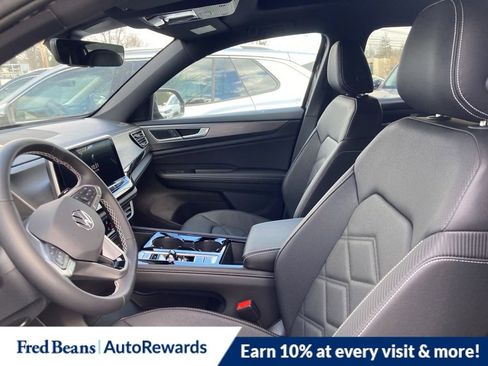 New 2026 Volkswagen Atlas Cross Sport SE image 11